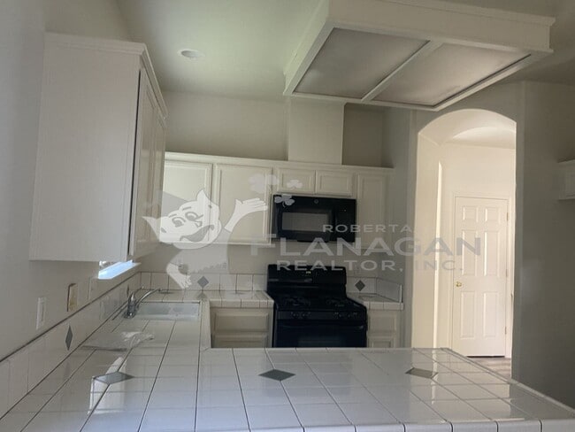 Photo - 3 Bedroom/2.5 bathroom home