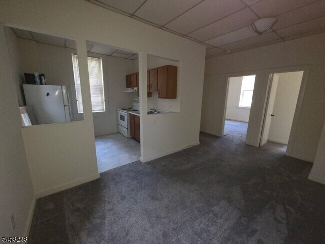 817 Ringwood Ave Unit 3