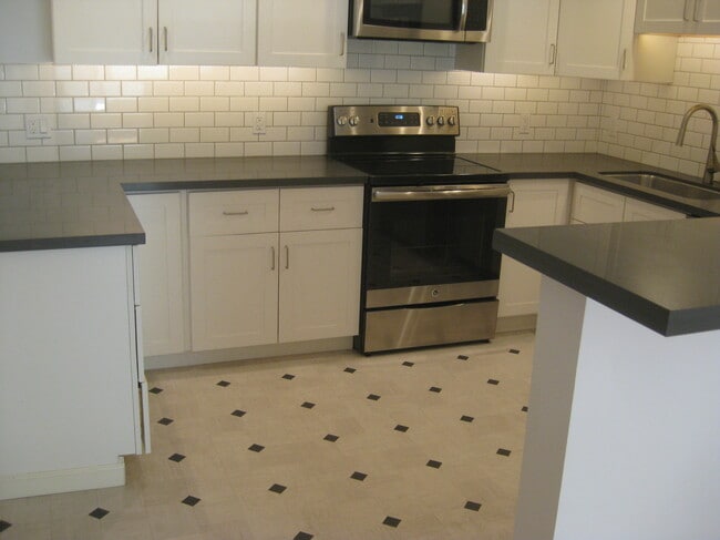 Building Photo - 300 Bocana St Unit 3