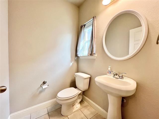 Photo - 5000-5002 Villas Dr