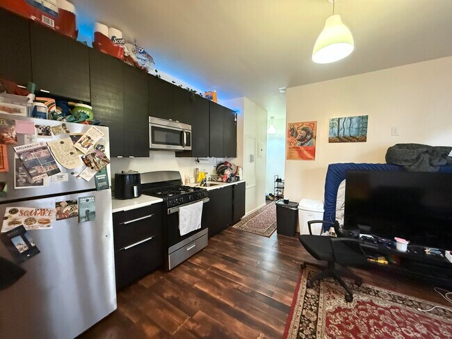 Building Photo - 160 Vroom St Unit 45 Rental