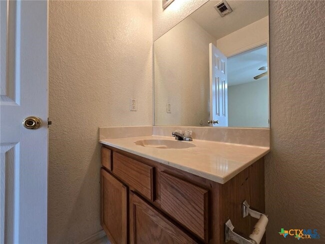 Building Photo - 2808 Leroy Cir Unit A