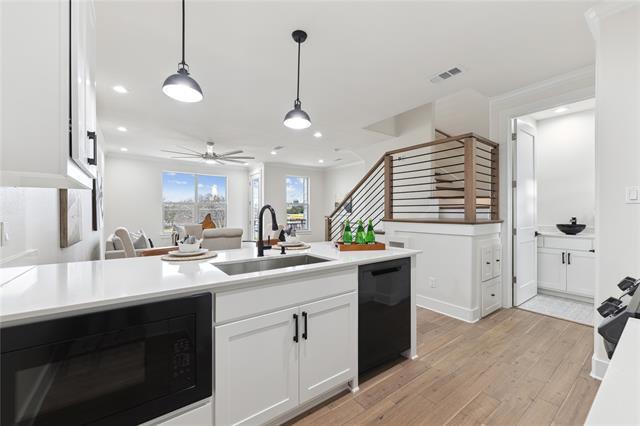 Photo - 3230 Elihu St
