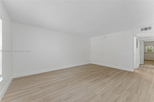 Photo - 10261 NW 35th St Unidad 10