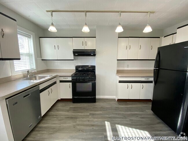 Building Photo - 195 Maverick St Rental