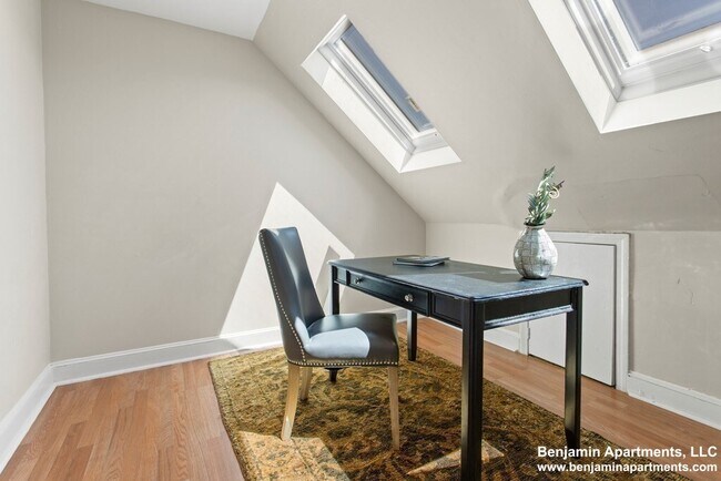 Photo - 111 Alban St