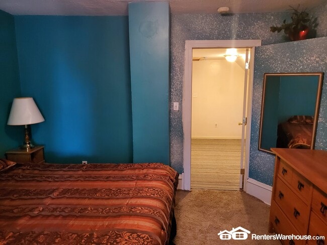 Photo - 105 W Franklin St