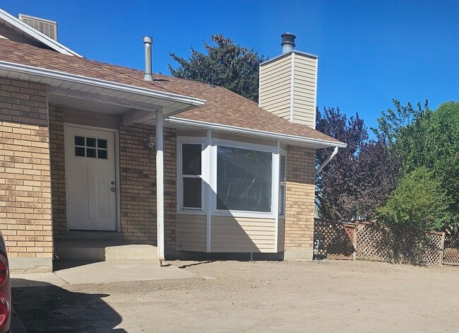 Building Photo - 4900 W Barton Park Dr Rental