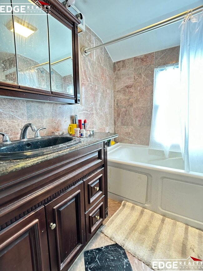 Photo - 32 Bayard St