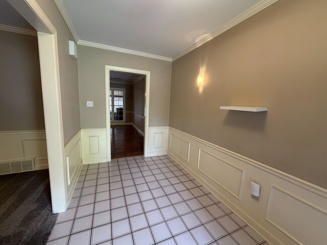 Photo - 956 Rolling Oaks Ln