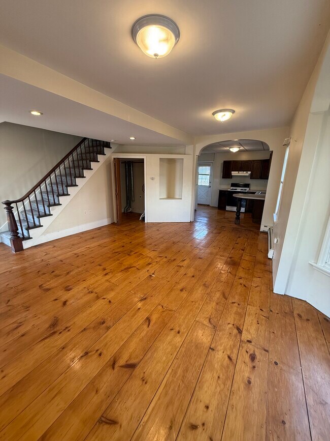 Photo - 4 Colvin Ave