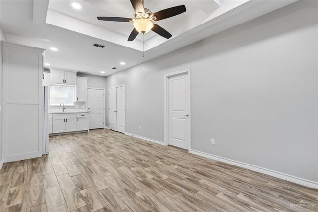 Photo - 2809 E Israel Ave