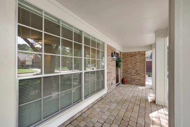 Photo - 8910 Driftstone Dr