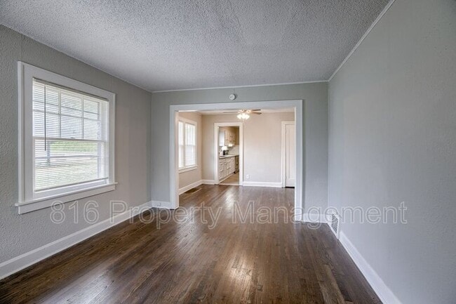 Building Photo - 3914 Jackson Ave Rental