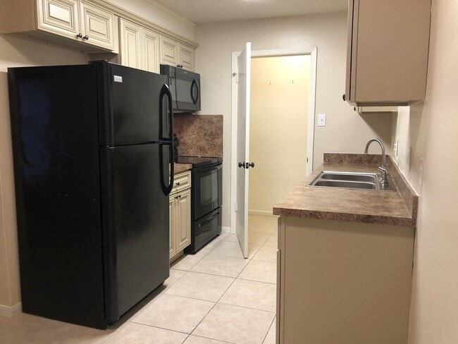 Photo - 605SB Unit 605 San Benito