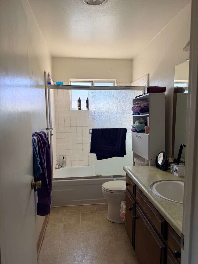 4 Bed / 3 Bath Duplex in Central Davis — Available Sept 1st