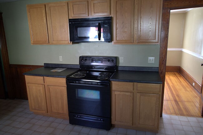 Photo - 377 Marlboro St