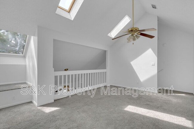 Building Photo - 517 Mary Robert Ln