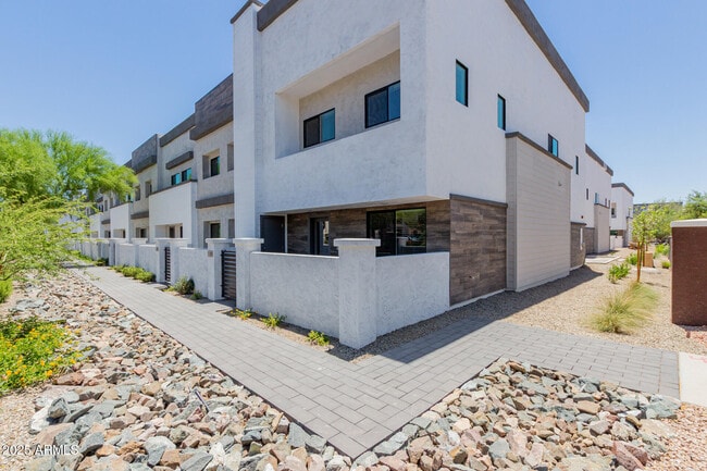 Building Photo - 1318 S 105th Pl Rental