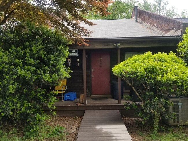 222 Stribling Ave - 222 Stribling Ave Unit B