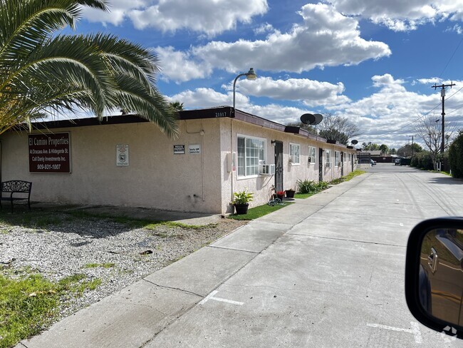 Building Photo - 21917 Dracaea Ave Unit #3 Rental