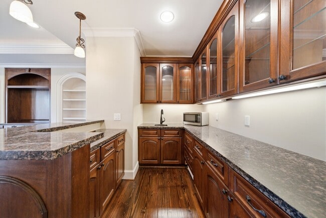 Building Photo - 5339 Tilbury Dr