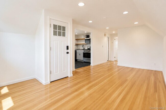 545 E Park Ave