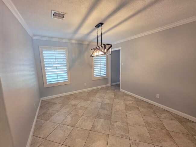 Photo - 16806 Sandypine Cir