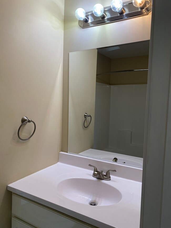 Photo - 111 County Seat Rd