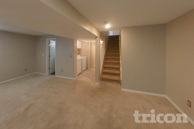2560 Covington Pl