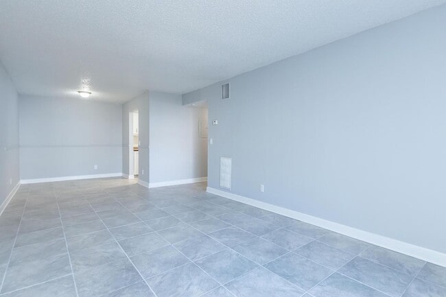 Photo - Regency Square Apartments