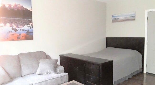 5820 Highway 5 Unidad S2