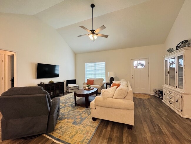 Photo - 218 Portland Pl