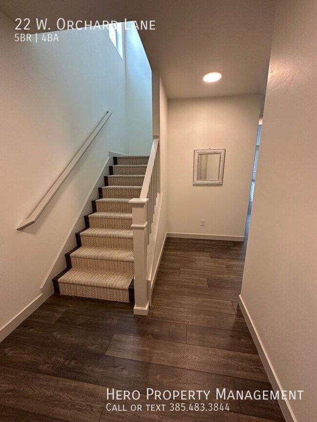 Photo - 22 W Orch Ln