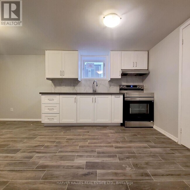 Photo - 114 Empress Ave