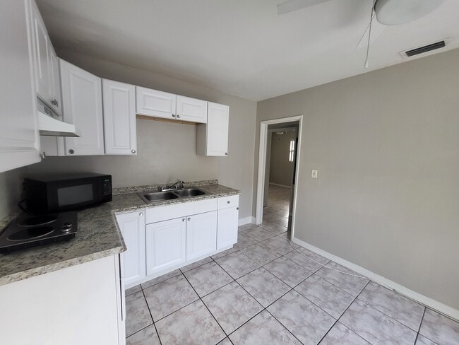 Photo - 8912 Oren Ave