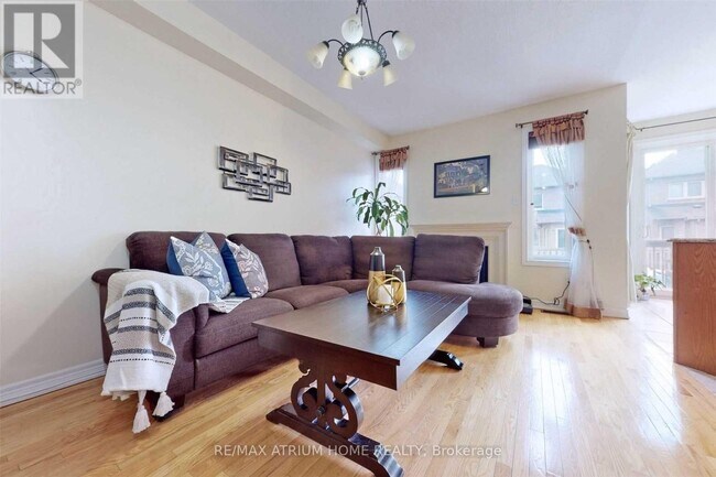 Photo - 41 Thistle Ave