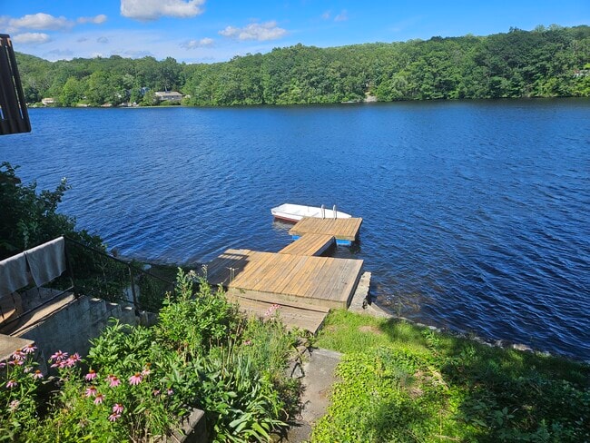 Private dock - 66 Long Pond Rd S