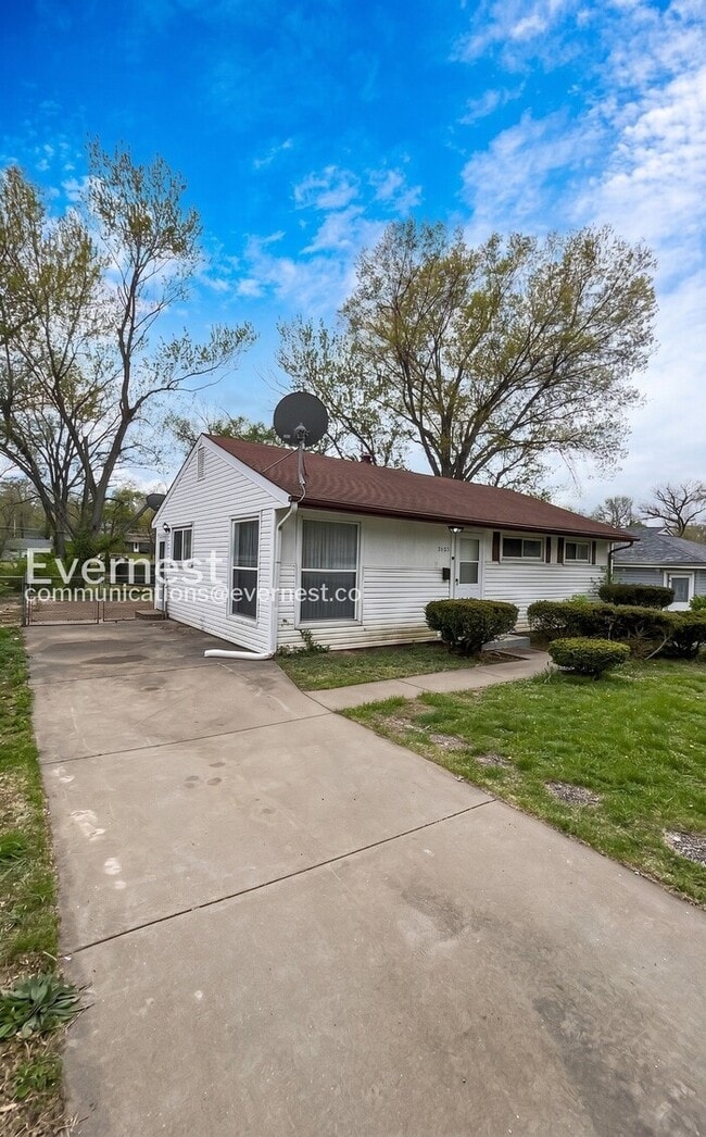 Photo - 7826 Blandford Dr