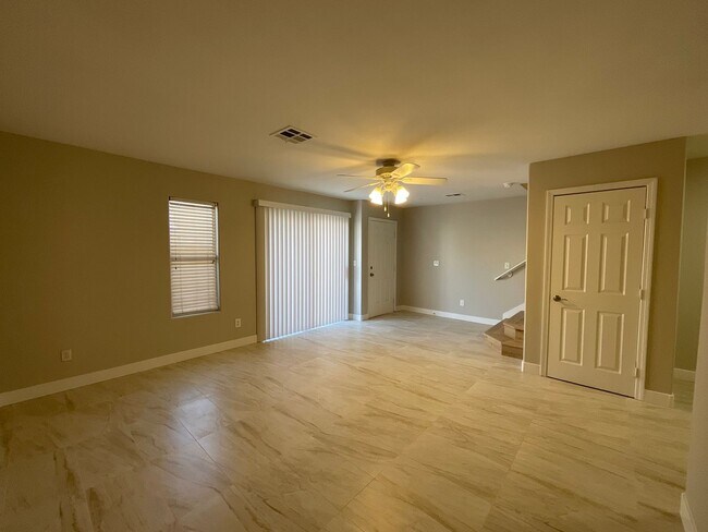 Photo - Great townhome in gated community, 3brs, 2bth, 2cg