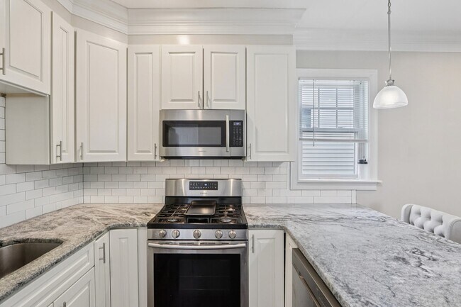 Photo - 1048 Saratoga St Unidad 3