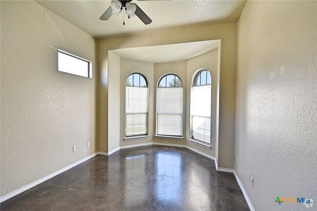 Building Photo - 2428 Kolton St Rental