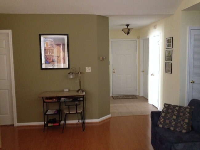 Photo - 4411 Silverbrook Ln Unit h301