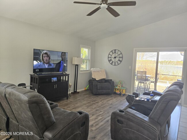 Photo - 51 Nautilus Dr