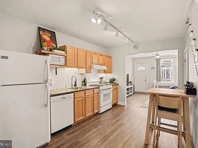 Photo - 115 Hermit St