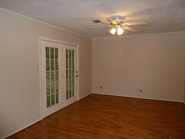 Photo - 9122 Western Dr