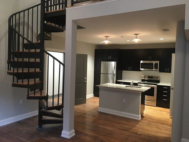 Unit 209 - 1 N 3rd St
