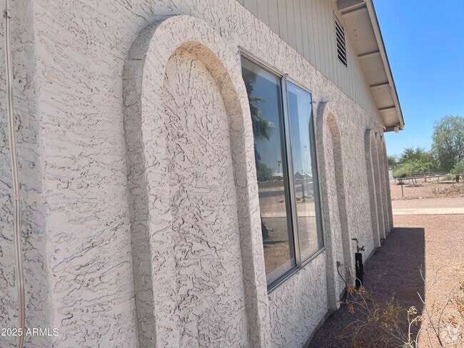 Building Photo - 143 S Mountain Rd Rental