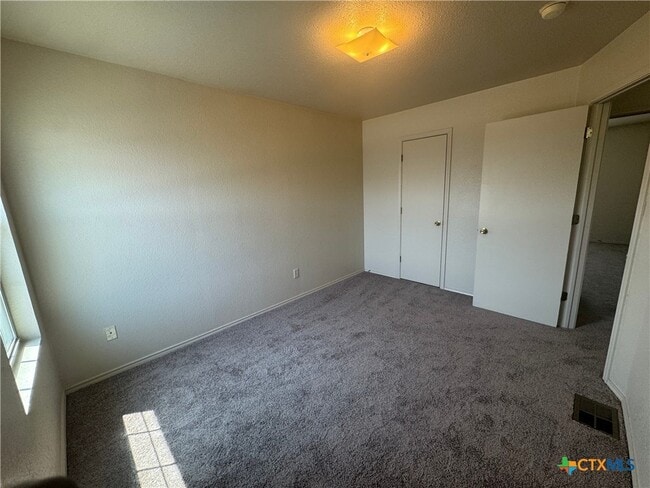 Building Photo - 4200 Alan Kent Dr Unit D