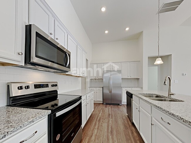 Photo - 5250 Valley Dr